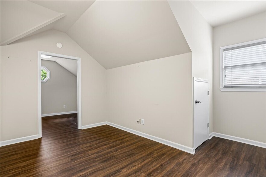 More Photos Of 889 Commerce Dr Sw, Conyers Loft Creative Space For Sale