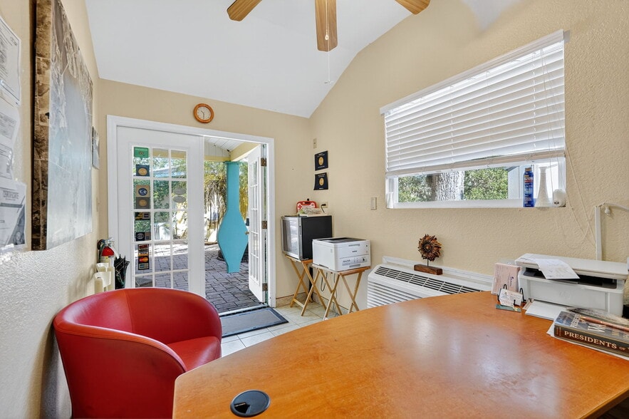 More Photos Of 3110 Phillippe Pky, Safety Harbor Hotel For Sale