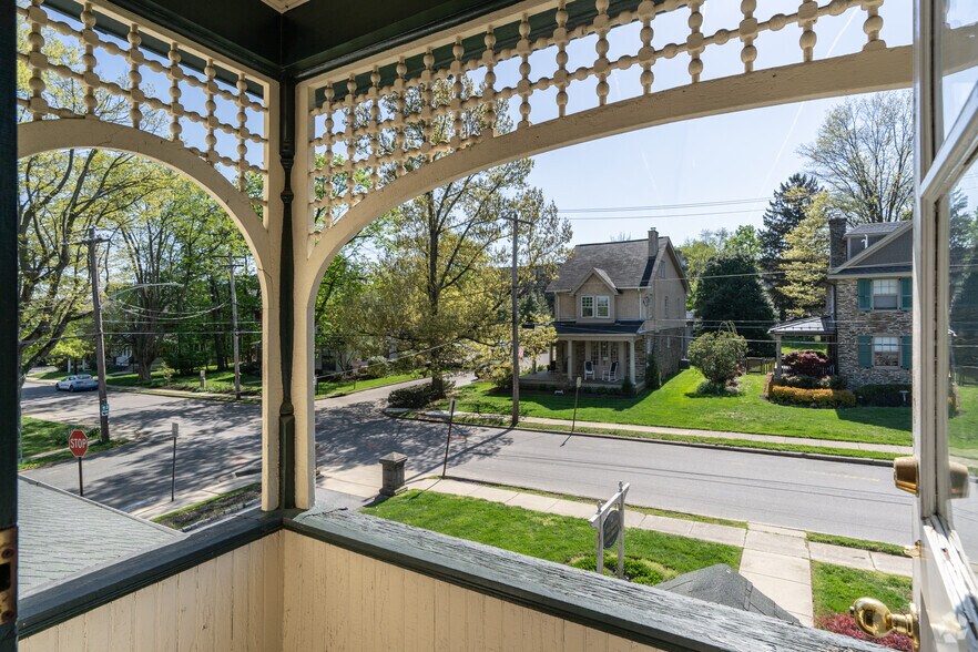 More Photos Of 61 Cassatt Ave, Berwyn Office Residential For Sale