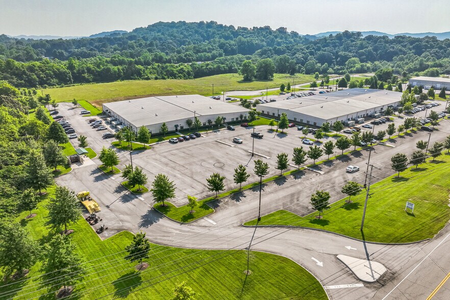 More Photos Of 3231 N Star Cir, Louisville Office For Lease