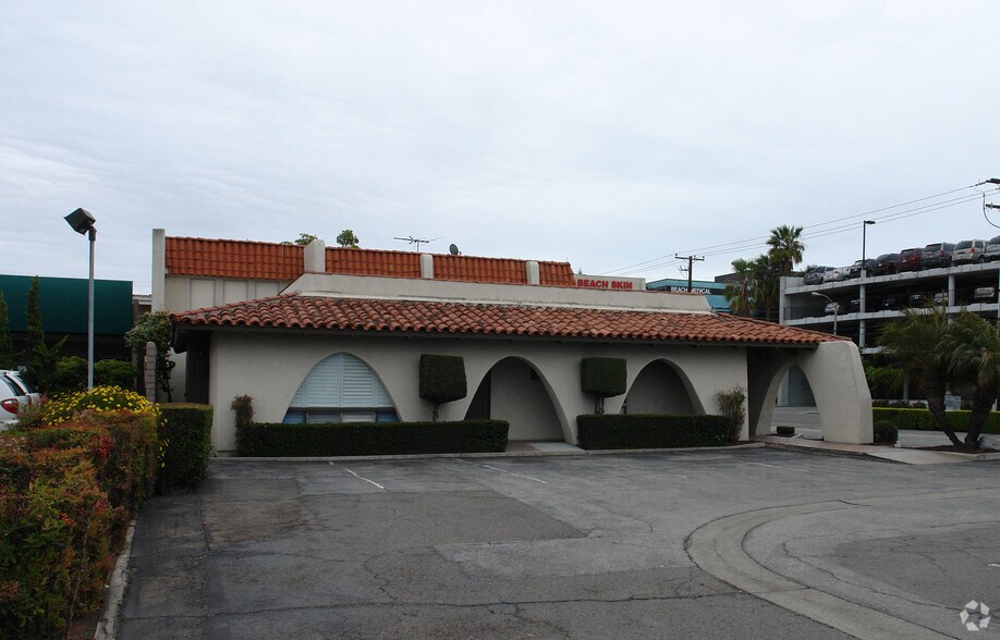 Primary Photo Of 17732 Beach Blvd, Huntington Beach Office For Sale