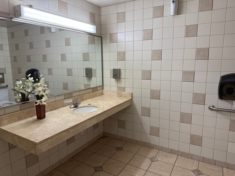 More Photos Of 367 Civic Dr, Pleasant Hill Medical For Lease