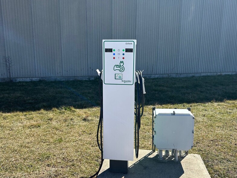 More Photos Of 525 Cochrane Dr, Markham Research And Development For Sale