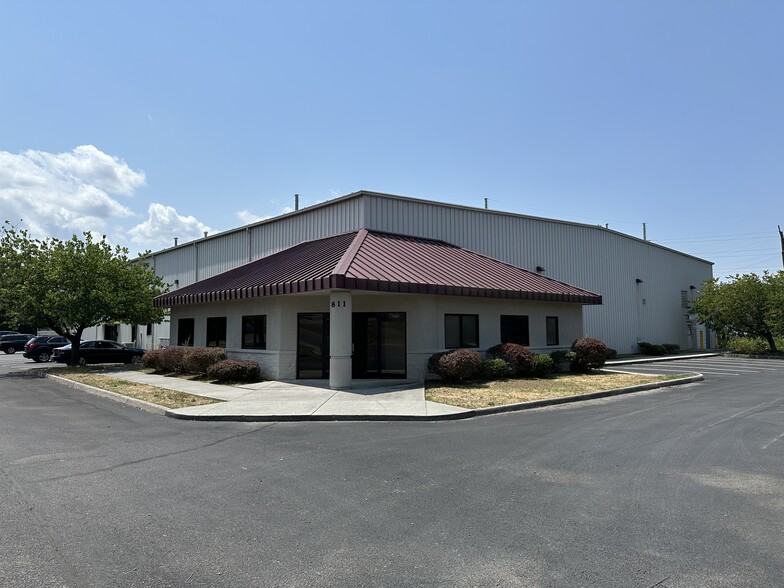 Primary Photo Of 811 Connecticut Ave NE, Roanoke Warehouse For Lease