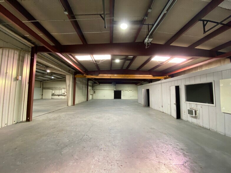 More Photos Of 8326 N County Rd W, Odessa Industrial For Lease