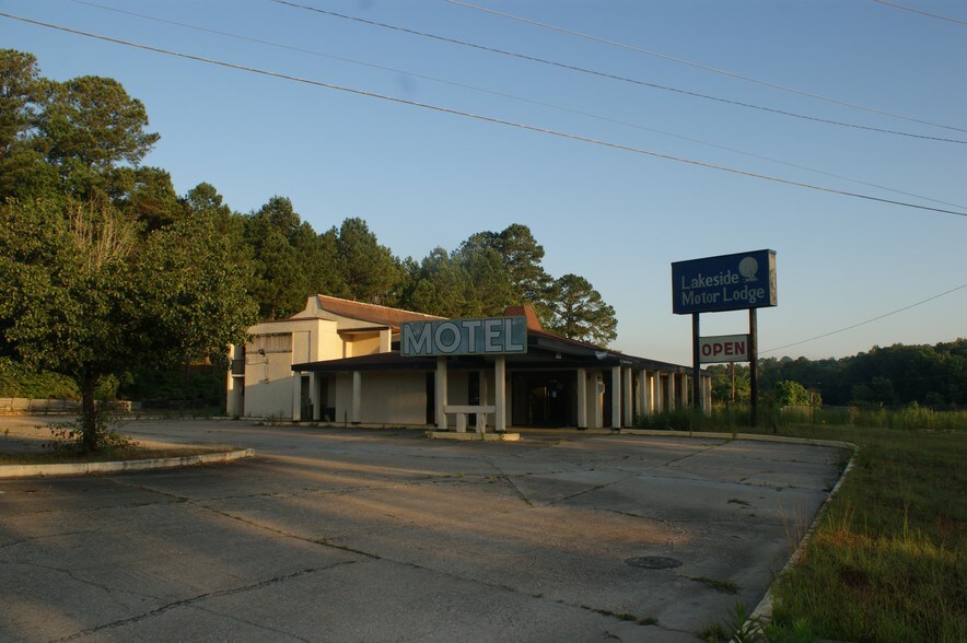 More Photos Of 1010 N Eufaula Ave, Eufaula Hotel For Sale