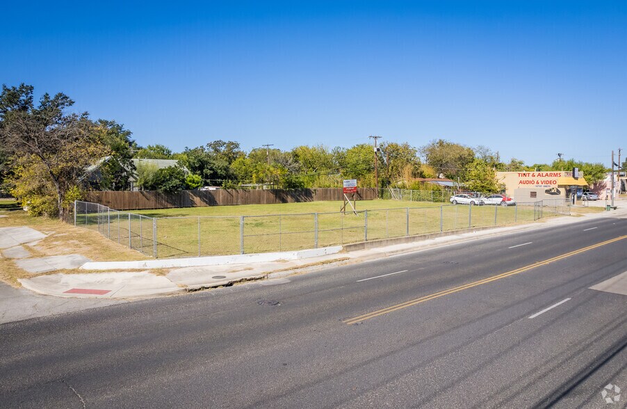 More Photos Of 2401 Blanco Rd, San Antonio Land For Sale