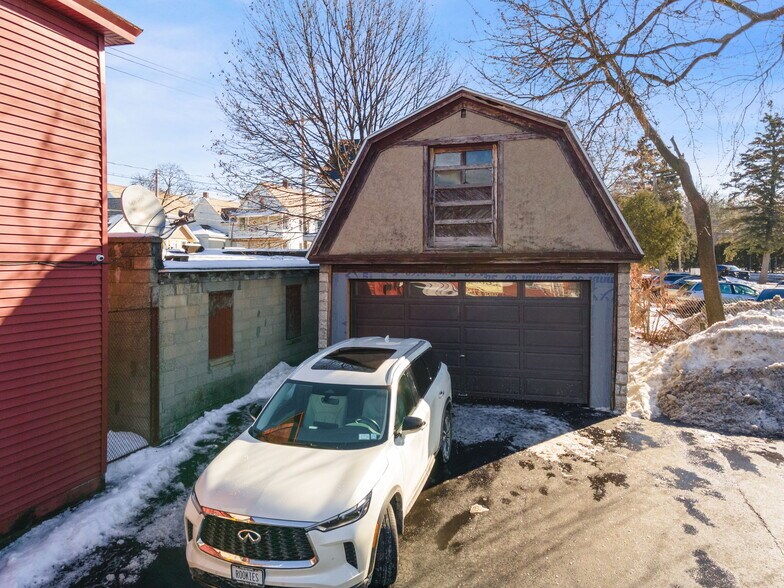 More Photos Of 1524 Van Vranken Ave, Schenectady Bar For Sale