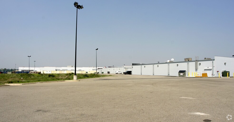 More Photos Of 1 Marketplace Dr, Massillon Unknown For Lease