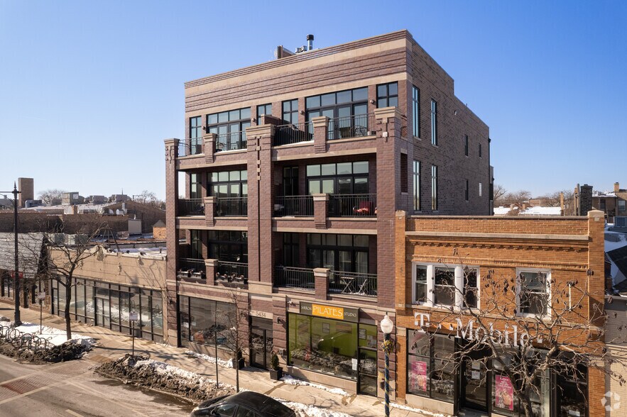 Primary Photo Of 5434 N Clark St, Chicago Apartments For Lease