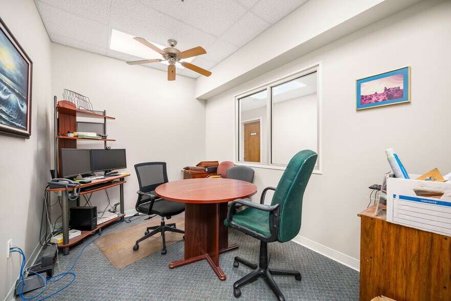 More Photos Of 816 University Pky, Natchitoches Office For Sale