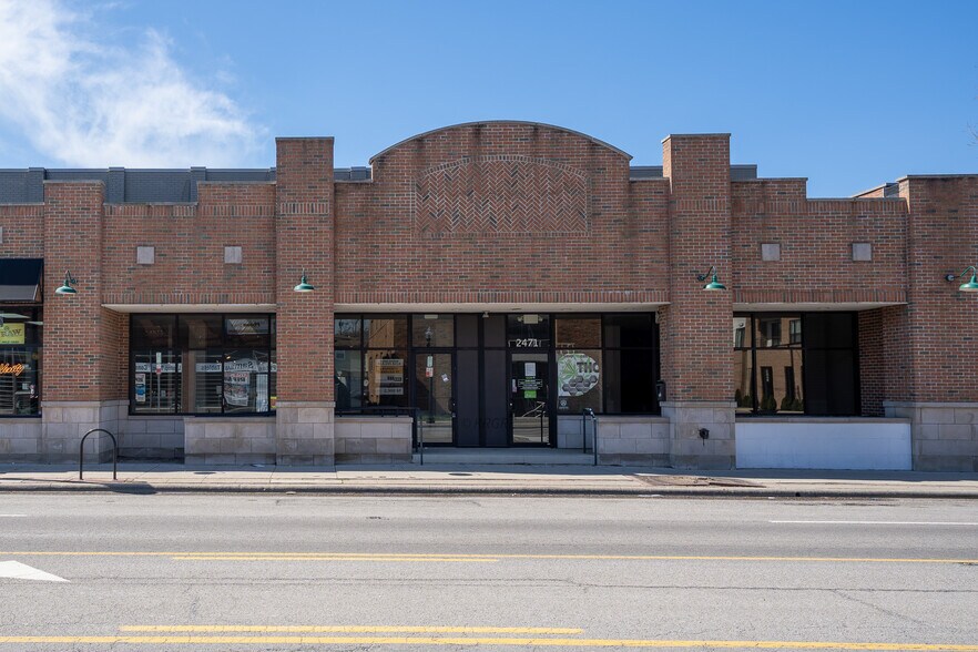 More Photos Of 2465-2477 N High St, Columbus Convenience Store For Lease