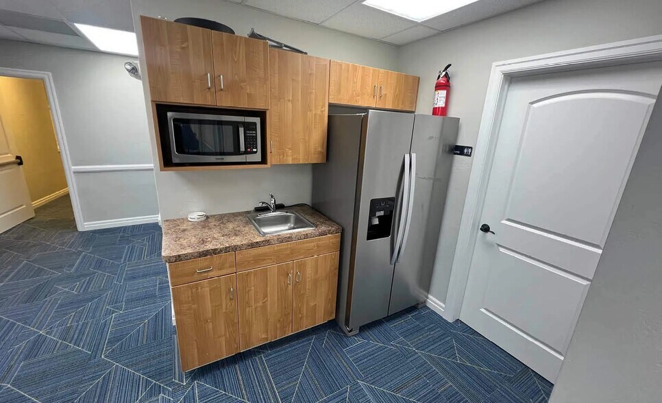 More Photos Of 2070 W Broadway St, Idaho Falls Office For Lease