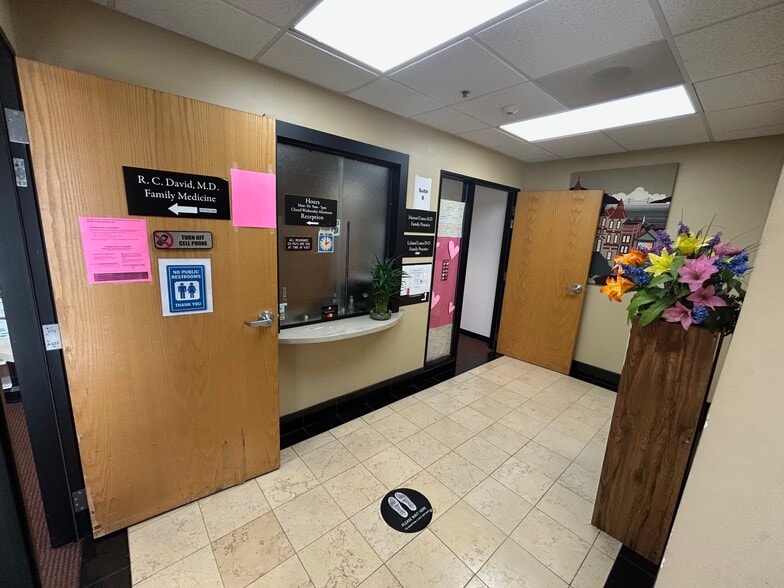 More Photos Of 161 S Spruce St, South San Francisco Medical For Lease