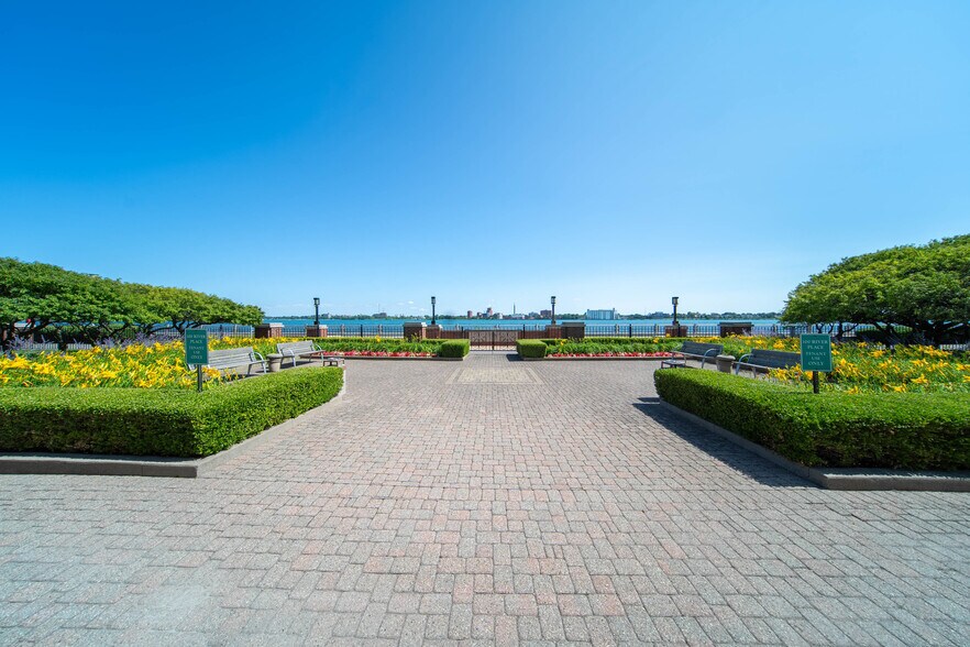 More Photos Of 100 River Place Dr, Detroit Office For Lease