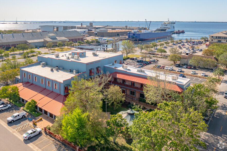 Primary Photo Of 700 S Palafox St, Pensacola Office For Lease