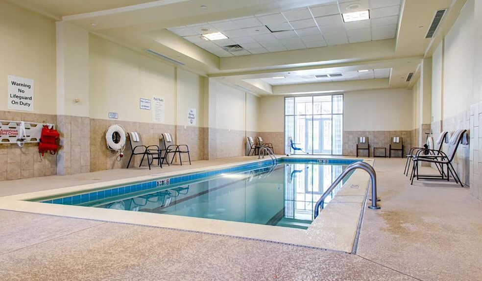 More Photos Of 251 Pennsylvania Pky, Indianapolis Hotel For Sale