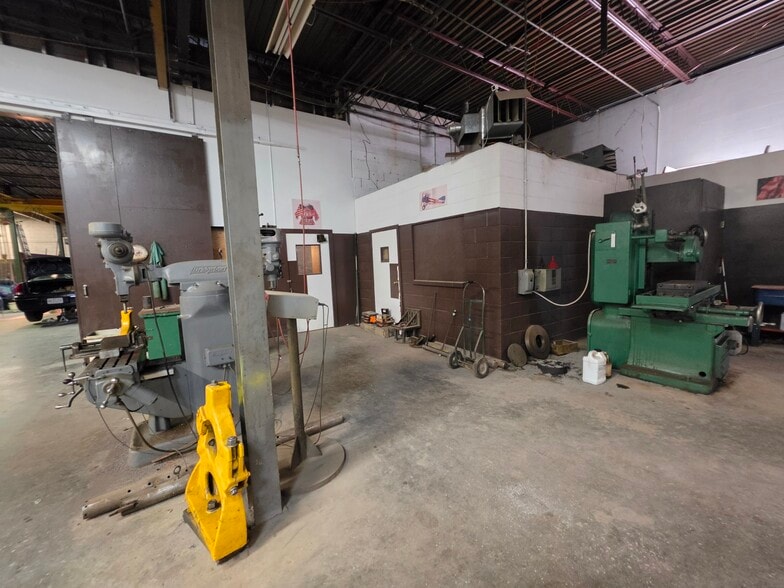 More Photos Of 220 Madison st, Webb City Industrial For Sale