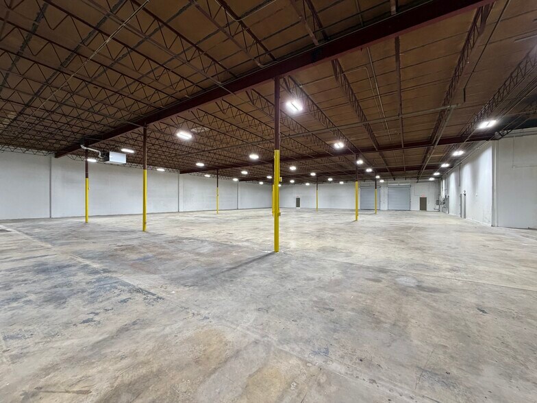 More Photos Of 5094 Minola Dr, Lithonia Distribution For Lease