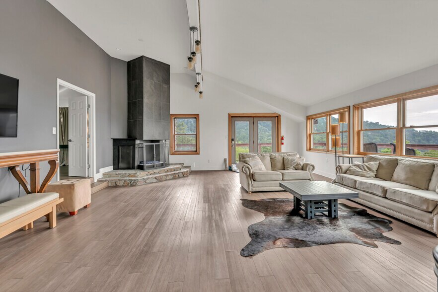 More Photos Of 704 Beech Mountain Pky, Beech Mountain Specialty For Sale