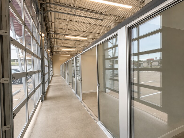 More Photos Of 1726 Austin Ave, Waco Storefront Retail Office For Lease