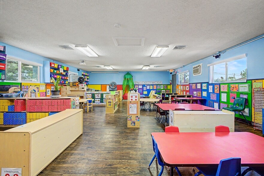 More Photos Of 3700 Vegas Dr, Las Vegas Daycare Center For Sale