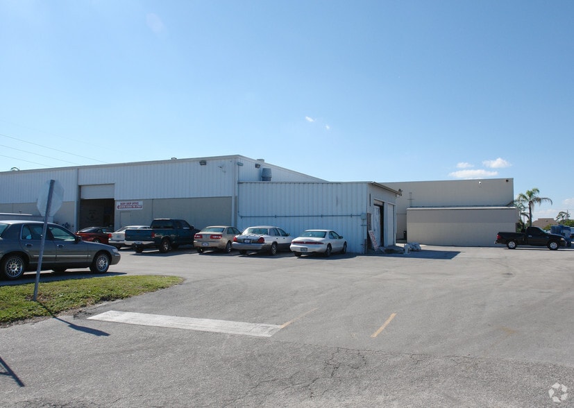 More Photos Of 1800-1850 E Merritt Island Cswy, Merritt Island Auto Dealership For Sale