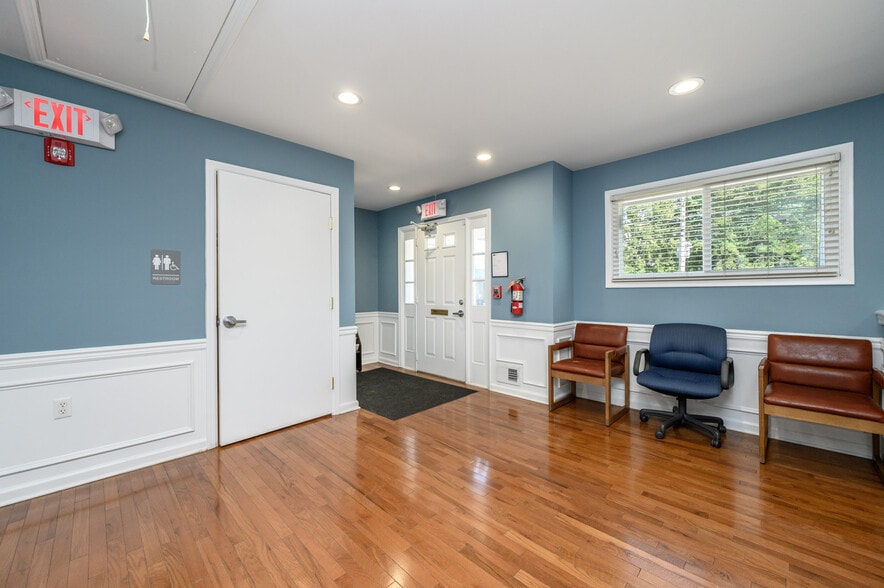 More Photos Of 438 Main St, Spotswood Medical For Sale