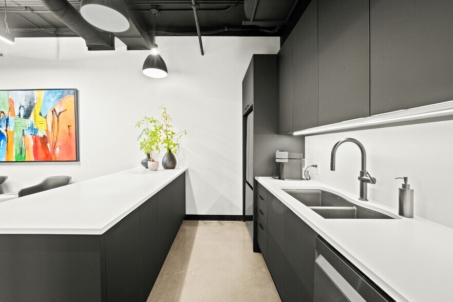 More Photos Of 63 6 Th Av W, Vancouver Medical For Sale