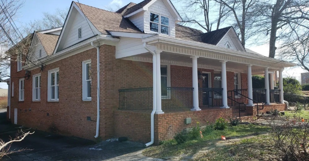 More Photos Of 31 N Main St, Alpharetta Office Residential For Sale