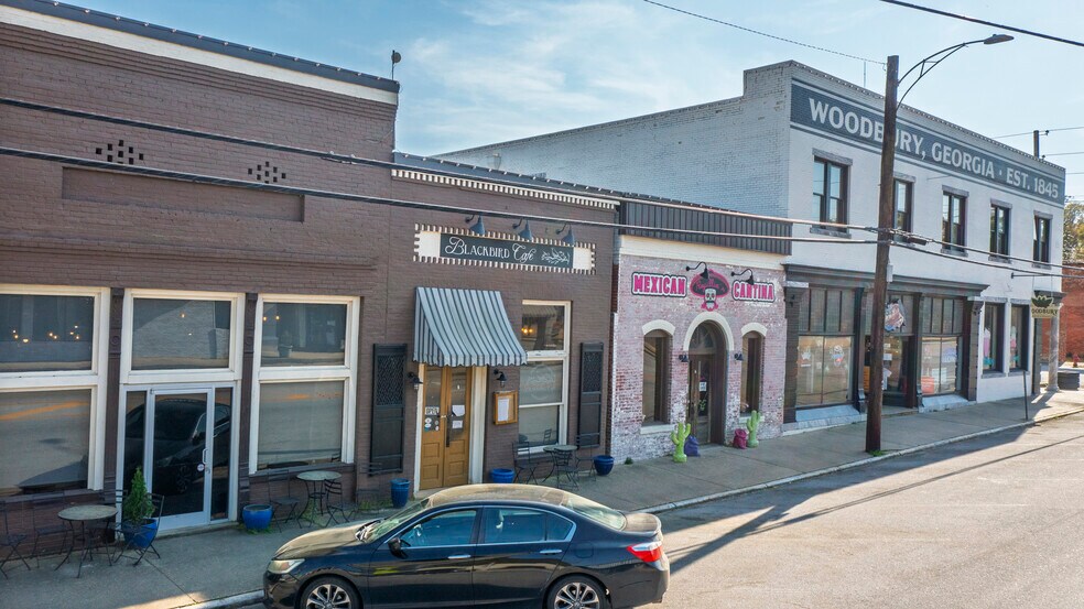 More Photos Of 18109 Main St, Woodbury Storefront Retail Office For Sale