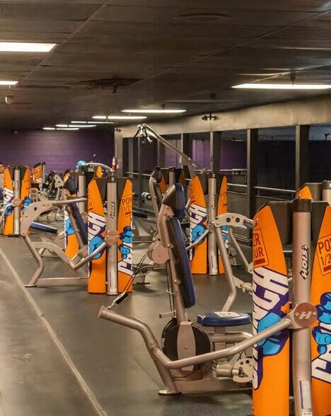 More Photos Of 284 W Shaw Ave, Clovis Freestanding For Sale