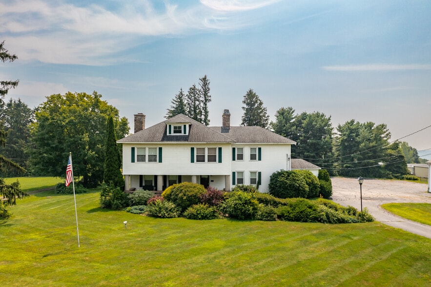 More Photos Of 2665 Boston Tpke, Coventry Funeral Home For Sale