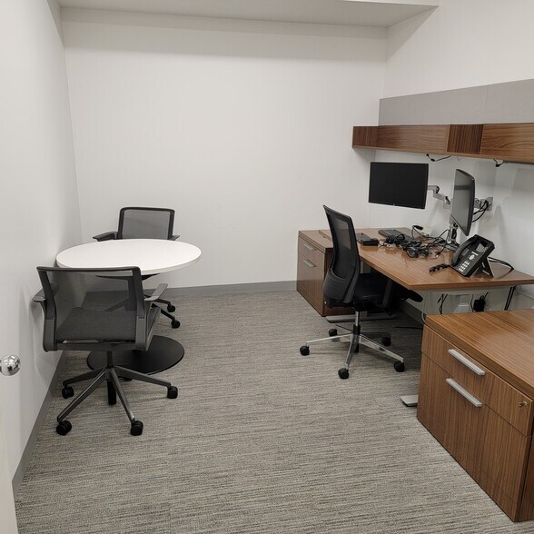 More Photos Of 500 Economy Ct, Freeport Office For Lease