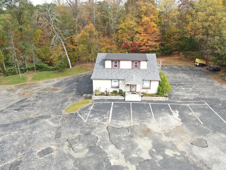 More Photos Of 409 Woodport Rd, Sparta Freestanding For Sale