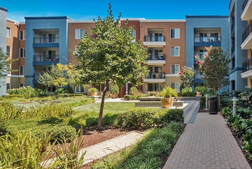 More Photos Of 1271 Lawrence Station Rd, Sunnyvale Apartments For Lease