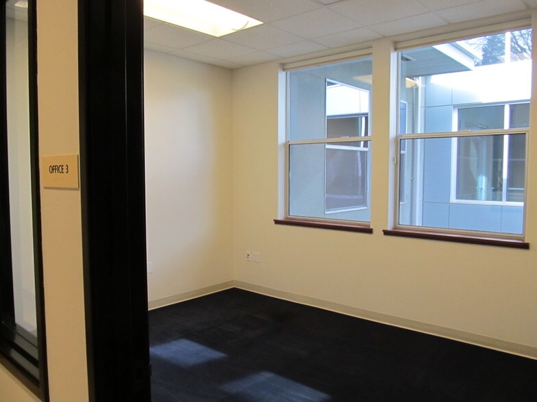 More Photos Of 420 Sierra College Dr, Grass Valley Loft Creative Space For Lease