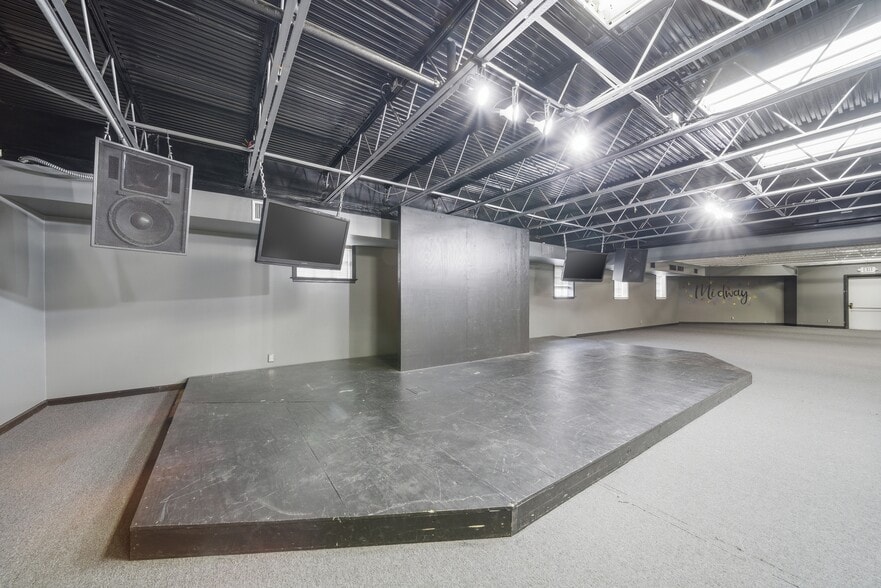 More Photos Of 7100 E 31st St, Tulsa Religious Facility For Sale