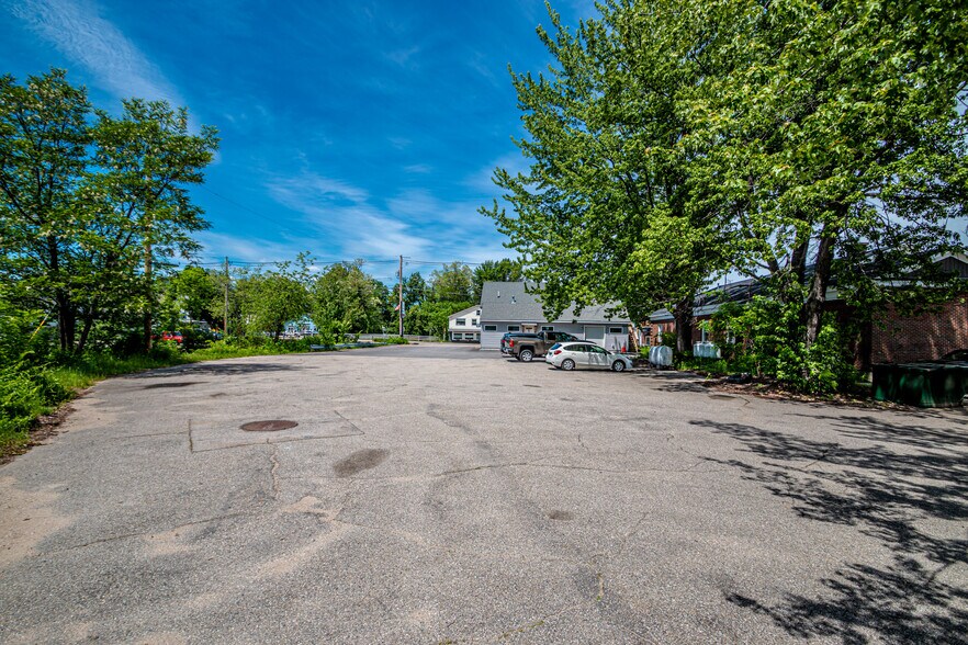 More Photos Of 45 Main St, Conway Auto Repair For Sale