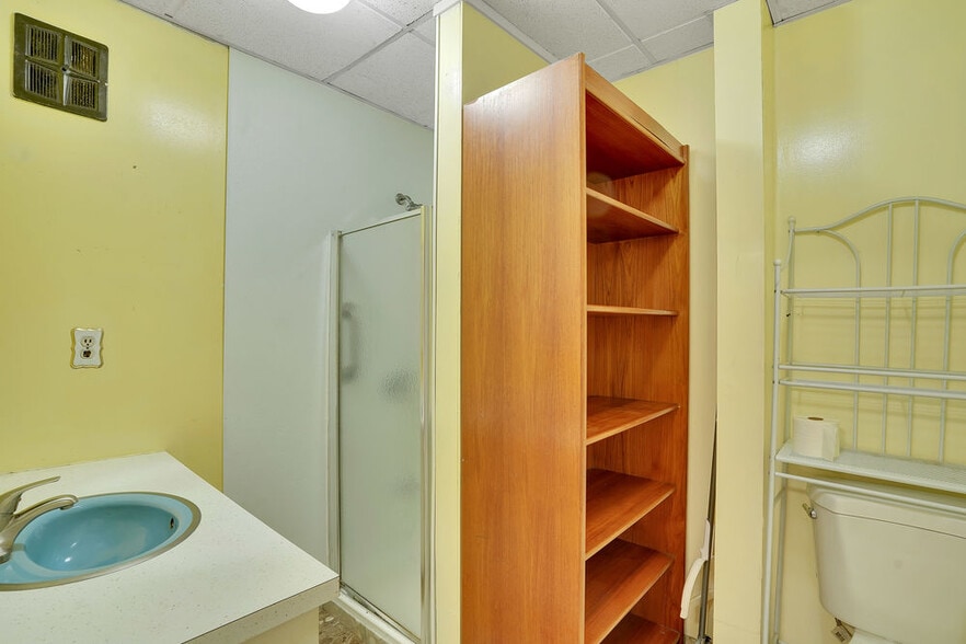 More Photos Of 245-249 Verona Ave, Newark Manufacturing For Sale