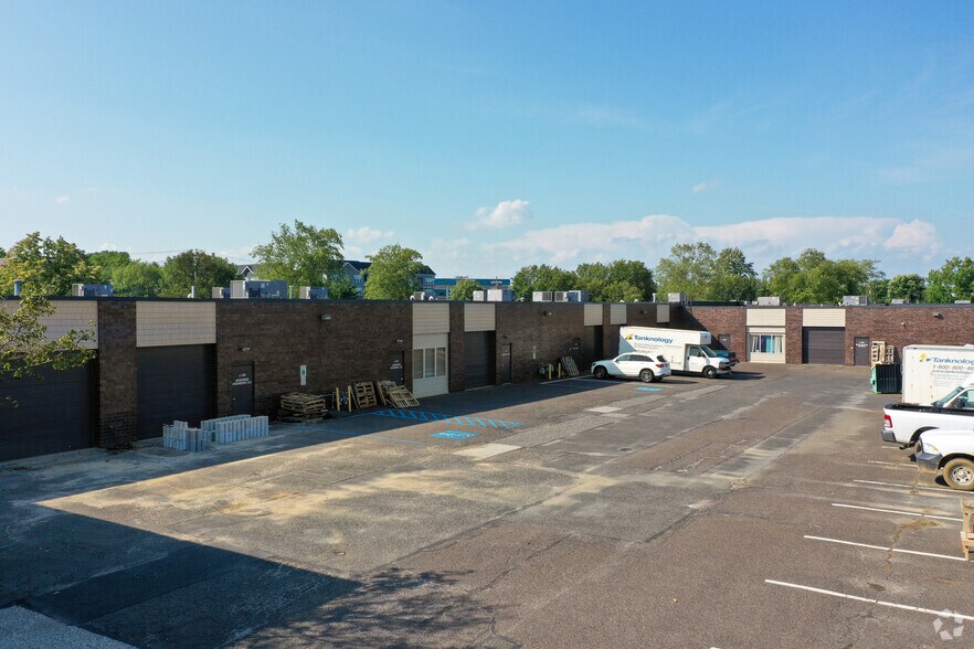 More Photos Of 520 Fellowship Rd, Mount Laurel Flex For Lease