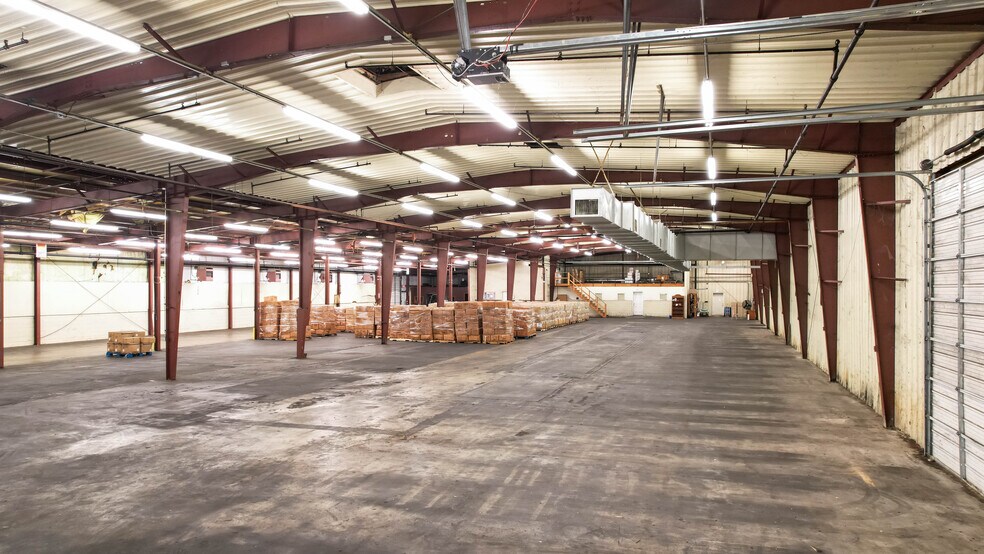 More Photos Of 124 N Charleston St, Blacksburg Warehouse For Sale