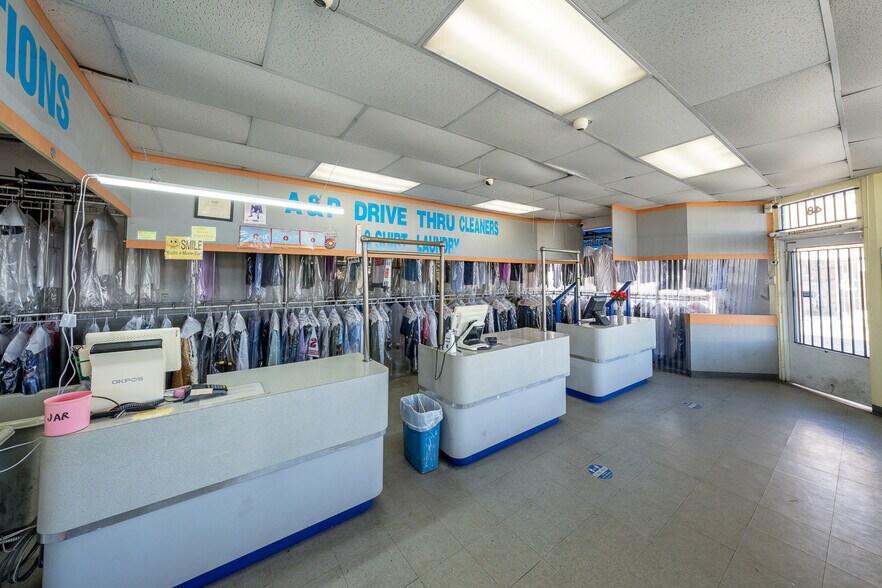 More Photos Of 46-48 Broadway, Chula Vista Freestanding For Sale