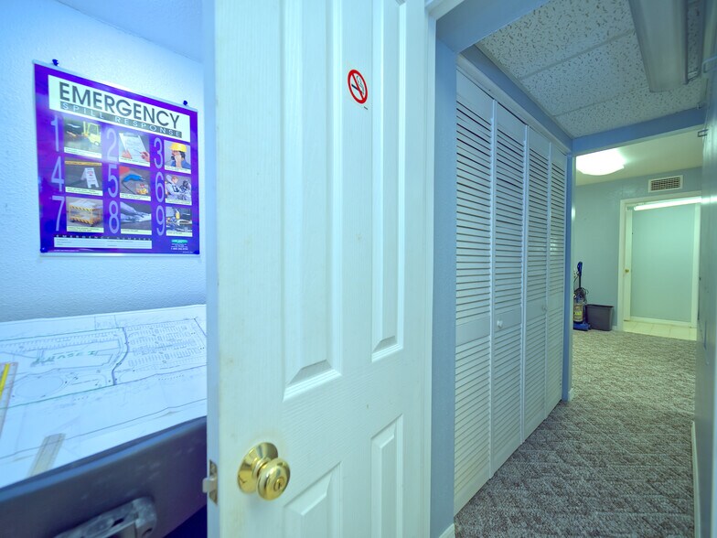 More Photos Of 629 S Broad St, Brooksville Office For Sale