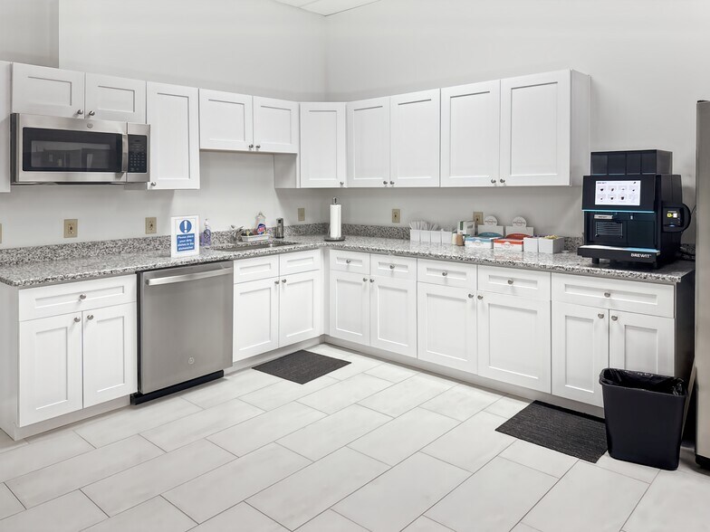 More Photos Of 3905 Crescent Park Dr, Riverview Coworking Space