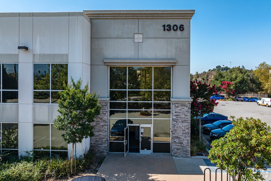 More Photos Of 1306 Palomares St, La Verne Warehouse For Lease