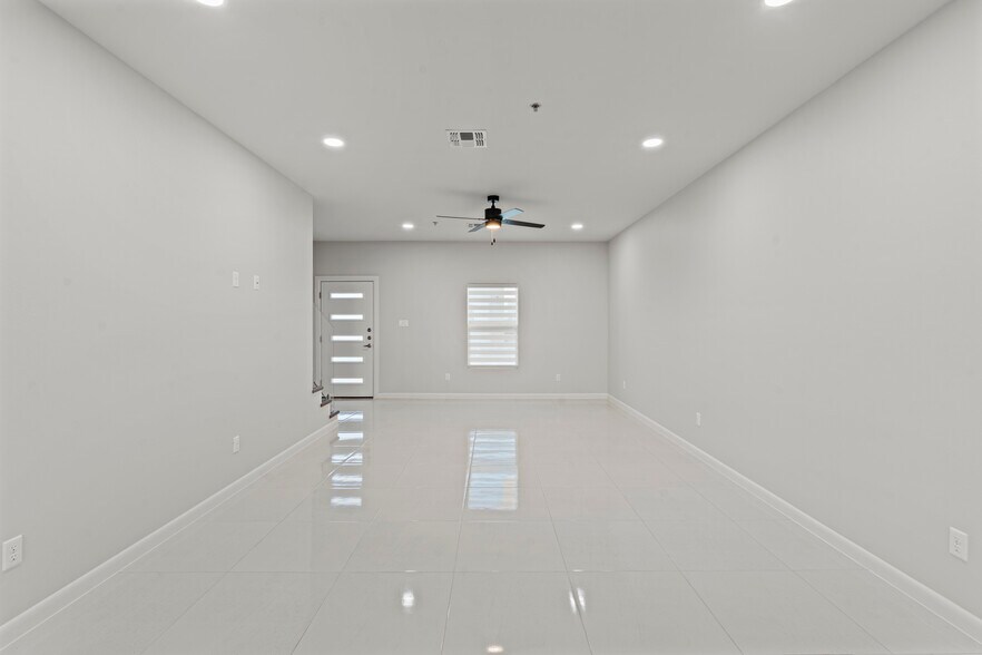 More Photos Of 3500 Vanessa Ln, Weslaco Apartments For Sale