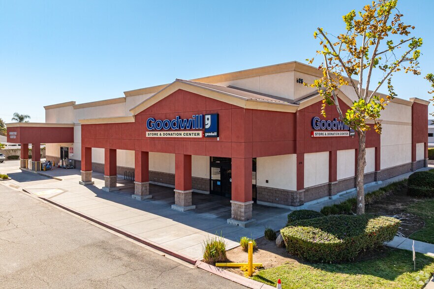 More Photos Of 526 W Foothill Blvd, Glendora Drugstore For Sale