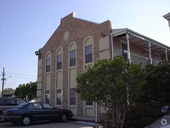 More Photos Of 2002 20th St, Kenner Office For Sale