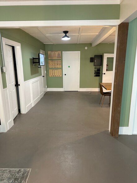 More Photos Of 44216 S Range Rd, Hammond Flex For Lease